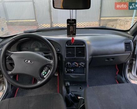 Серый ВАЗ 2110, объемом двигателя 1.6 л и пробегом 190 тыс. км за 3000 $, фото 11 на Automoto.ua