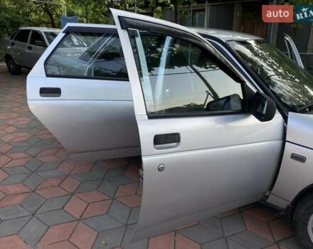 Серый ВАЗ 2110, объемом двигателя 1.6 л и пробегом 190 тыс. км за 3000 $, фото 2 на Automoto.ua