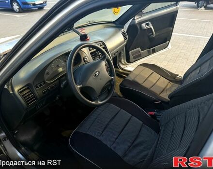 Серый ВАЗ 2110, объемом двигателя 1.6 л и пробегом 180 тыс. км за 3200 $, фото 7 на Automoto.ua