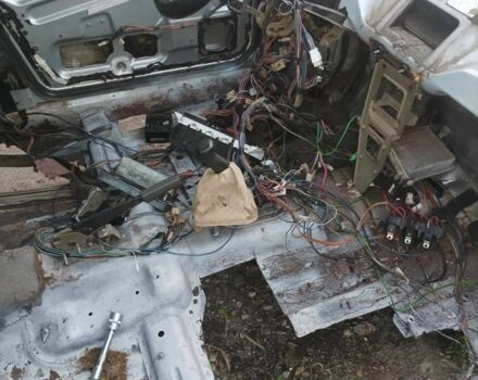 Серый ВАЗ 2110, объемом двигателя 1.5 л и пробегом 200 тыс. км за 800 $, фото 7 на Automoto.ua