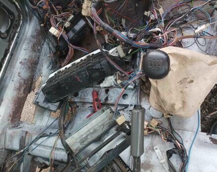 Серый ВАЗ 2110, объемом двигателя 1.5 л и пробегом 200 тыс. км за 800 $, фото 6 на Automoto.ua