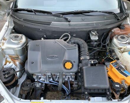 Серый ВАЗ 2110, объемом двигателя 1.6 л и пробегом 170 тыс. км за 2000 $, фото 8 на Automoto.ua