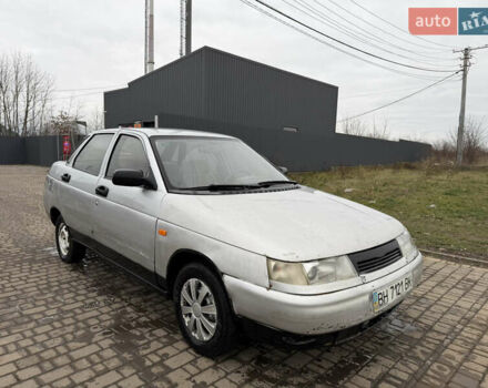 Серый ВАЗ 2110, объемом двигателя 1.5 л и пробегом 300 тыс. км за 950 $, фото 1 на Automoto.ua