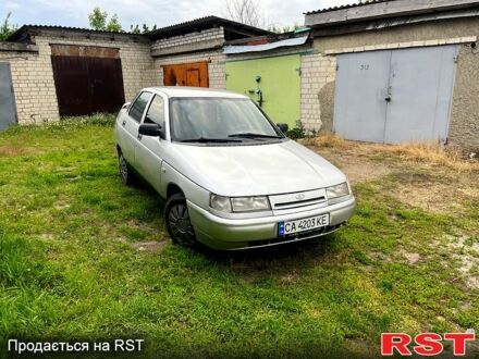 ВАЗ 2110 2002 у Смеле на Automoto.ua Сірий ВАЗ 2110, об'ємом двигуна 1.5 л та пробігом 200 тис. км за 1500 $, фото 1 на Automoto.ua
