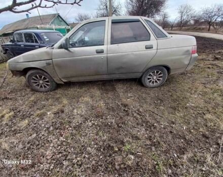 Серый ВАЗ 2110, объемом двигателя 1 л и пробегом 100 тыс. км за 685 $, фото 1 на Automoto.ua