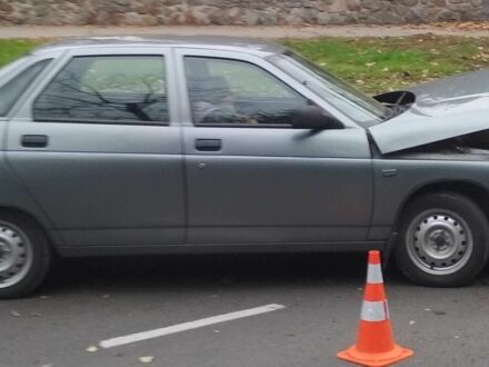 Серый ВАЗ 2110, объемом двигателя 1.5 л и пробегом 70 тыс. км за 887 $, фото 1 на Automoto.ua