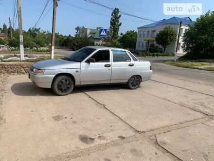 Сірий ВАЗ 2110, об'ємом двигуна 1.6 л та пробігом 320 тис. км за 2000 $, фото 1 на Automoto.ua