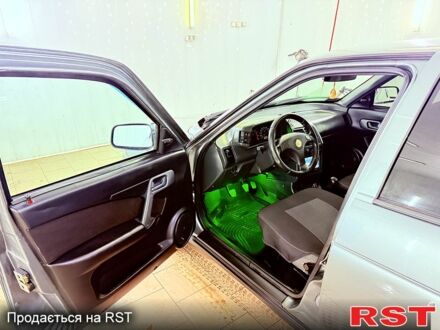 Серый ВАЗ 2110, объемом двигателя 1.6 л и пробегом 181 тыс. км за 1900 $, фото 1 на Automoto.ua