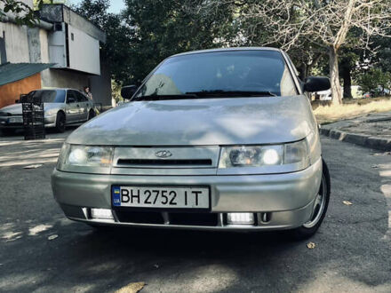 Серый ВАЗ 2110, объемом двигателя 1.6 л и пробегом 72 тыс. км за 4000 $, фото 1 на Automoto.ua