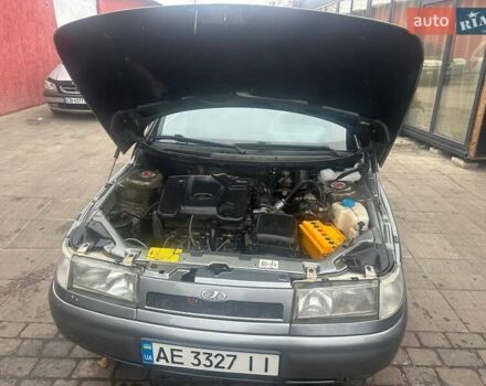 Серый ВАЗ 2110, объемом двигателя 1.6 л и пробегом 150 тыс. км за 2000 $, фото 1 на Automoto.ua