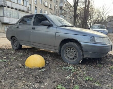 Серый ВАЗ 2110, объемом двигателя 1.6 л и пробегом 428 тыс. км за 1000 $, фото 1 на Automoto.ua