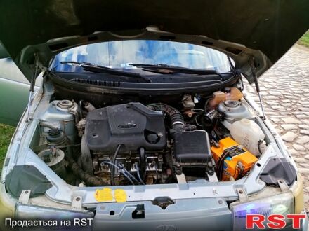 Серый ВАЗ 2110, объемом двигателя 1.6 л и пробегом 300 тыс. км за 2325 $, фото 1 на Automoto.ua