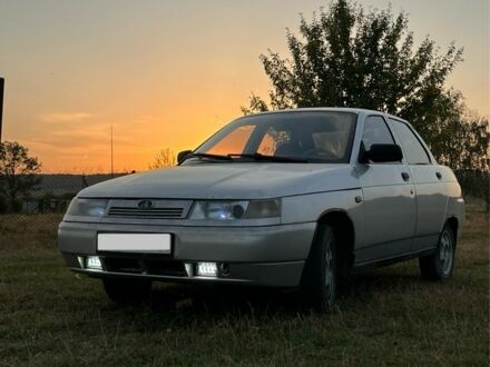 Серый ВАЗ 2110, объемом двигателя 1.6 л и пробегом 250 тыс. км за 900 $, фото 1 на Automoto.ua