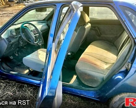 Синий ВАЗ 2110, объемом двигателя 1.5 л и пробегом 300 тыс. км за 2000 $, фото 1 на Automoto.ua