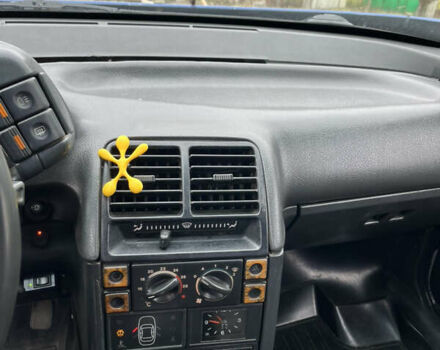 Синий ВАЗ 2110, объемом двигателя 1.5 л и пробегом 264 тыс. км за 1900 $, фото 11 на Automoto.ua