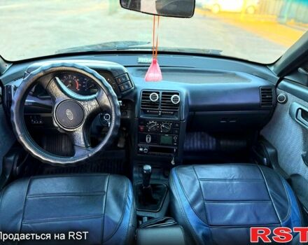 Синий ВАЗ 2110, объемом двигателя 1.5 л и пробегом 210 тыс. км за 2000 $, фото 5 на Automoto.ua