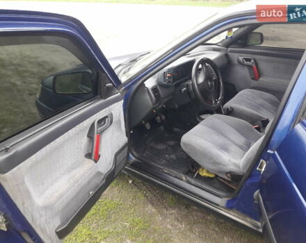 Синий ВАЗ 2110, объемом двигателя 1.5 л и пробегом 275 тыс. км за 2200 $, фото 2 на Automoto.ua