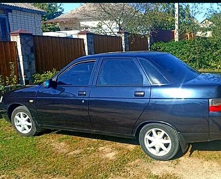 Синий ВАЗ 2110, объемом двигателя 1.6 л и пробегом 260 тыс. км за 1900 $, фото 3 на Automoto.ua