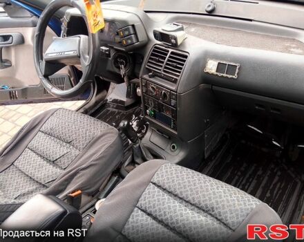 Синий ВАЗ 2110, объемом двигателя 1.6 л и пробегом 230 тыс. км за 1450 $, фото 2 на Automoto.ua