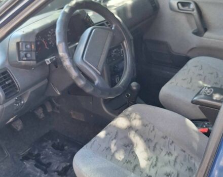 Синий ВАЗ 2110, объемом двигателя 1.6 л и пробегом 230 тыс. км за 2000 $, фото 4 на Automoto.ua