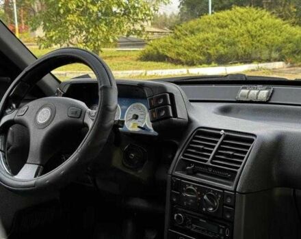 Синий ВАЗ 2110, объемом двигателя 1.5 л и пробегом 232 тыс. км за 1080 $, фото 4 на Automoto.ua