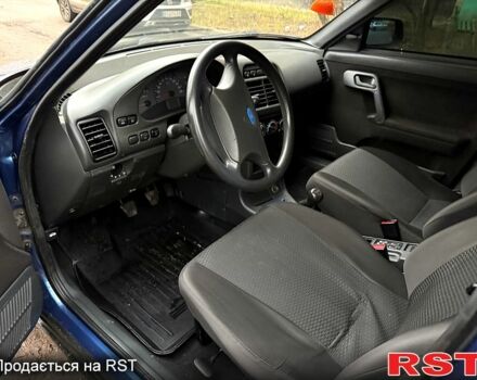 Синий ВАЗ 2110, объемом двигателя 1.6 л и пробегом 250 тыс. км за 1900 $, фото 2 на Automoto.ua