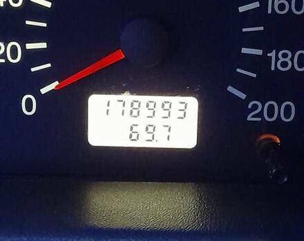 Зеленый ВАЗ 2110, объемом двигателя 1.6 л и пробегом 179 тыс. км за 2700 $, фото 5 на Automoto.ua