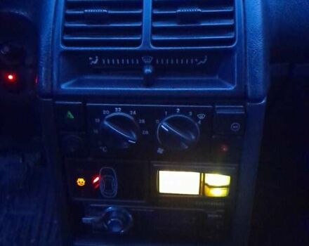 Зеленый ВАЗ 2110, объемом двигателя 1.6 л и пробегом 179 тыс. км за 2700 $, фото 3 на Automoto.ua