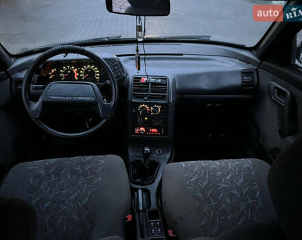 Зелений ВАЗ 2110, об'ємом двигуна 1.6 л та пробігом 273 тис. км за 950 $, фото 4 на Automoto.ua