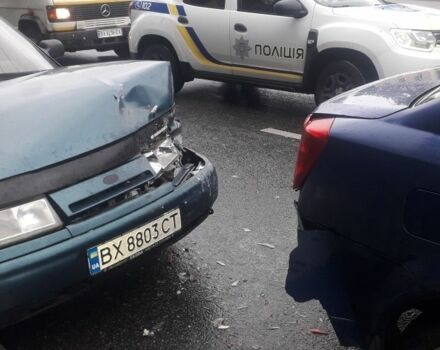 Зелений ВАЗ 2110, об'ємом двигуна 1.5 л та пробігом 290 тис. км за 500 $, фото 5 на Automoto.ua