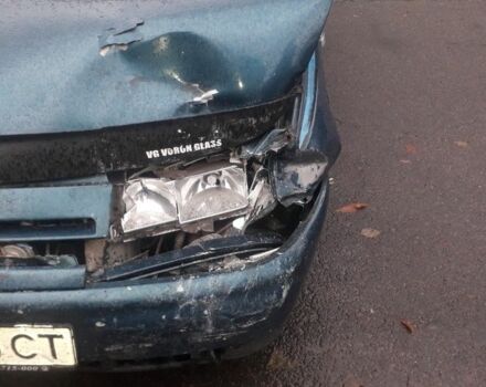 Зелений ВАЗ 2110, об'ємом двигуна 1.5 л та пробігом 290 тис. км за 500 $, фото 3 на Automoto.ua