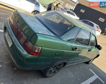 Зеленый ВАЗ 2110, объемом двигателя 1.5 л и пробегом 333 тыс. км за 900 $, фото 3 на Automoto.ua