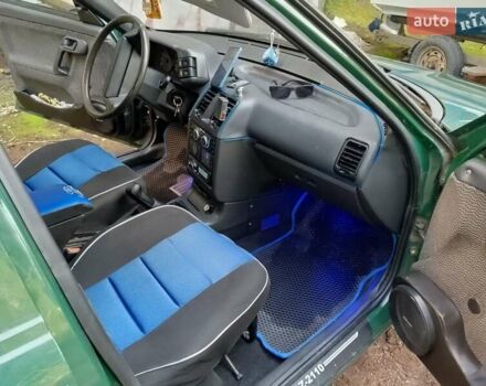 Зелений ВАЗ 2110, об'ємом двигуна 1.5 л та пробігом 330 тис. км за 1678 $, фото 3 на Automoto.ua