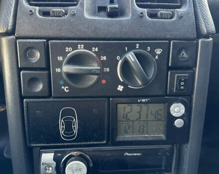 Зеленый ВАЗ 2110, объемом двигателя 1.5 л и пробегом 333 тыс. км за 900 $, фото 9 на Automoto.ua