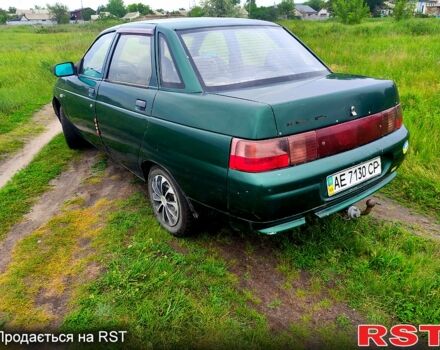 Зеленый ВАЗ 2110, объемом двигателя 1.6 л и пробегом 350 тыс. км за 1000 $, фото 3 на Automoto.ua