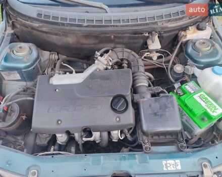 Зеленый ВАЗ 2110, объемом двигателя 1.5 л и пробегом 330 тыс. км за 1200 $, фото 4 на Automoto.ua