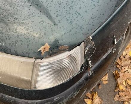 Зеленый ВАЗ 2110, объемом двигателя 1.5 л и пробегом 300 тыс. км за 1000 $, фото 3 на Automoto.ua