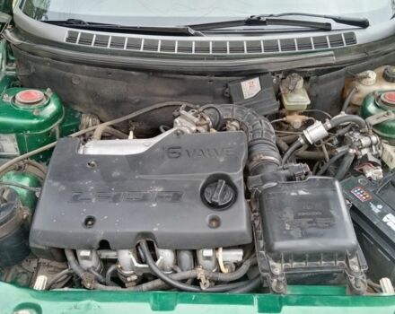 Зеленый ВАЗ 2110, объемом двигателя 1.5 л и пробегом 290 тыс. км за 1080 $, фото 8 на Automoto.ua