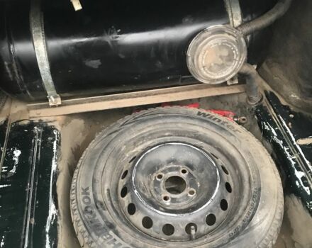 Зеленый ВАЗ 2110, объемом двигателя 1.5 л и пробегом 240 тыс. км за 1250 $, фото 5 на Automoto.ua