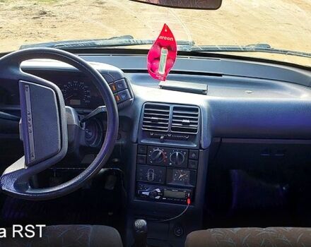 Зелений ВАЗ 2110, об'ємом двигуна 1.5 л та пробігом 200 тис. км за 1750 $, фото 4 на Automoto.ua