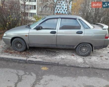 Зеленый ВАЗ 2110, объемом двигателя 1.5 л и пробегом 350 тыс. км за 2100 $, фото 2 на Automoto.ua