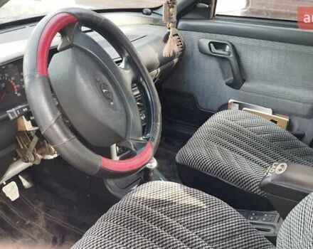 Зеленый ВАЗ 2110, объемом двигателя 1.5 л и пробегом 190 тыс. км за 1850 $, фото 3 на Automoto.ua