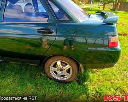 Зеленый ВАЗ 2110, объемом двигателя 1.5 л и пробегом 316 тыс. км за 2100 $, фото 3 на Automoto.ua