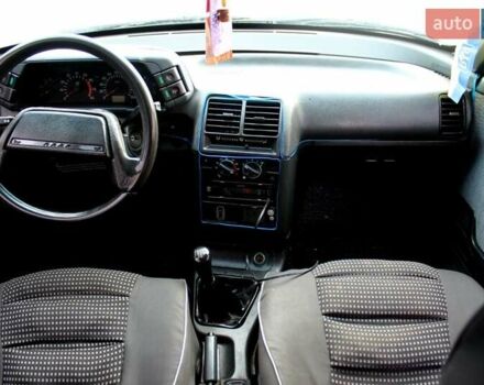 Зеленый ВАЗ 2110, объемом двигателя 1.5 л и пробегом 190 тыс. км за 1250 $, фото 5 на Automoto.ua