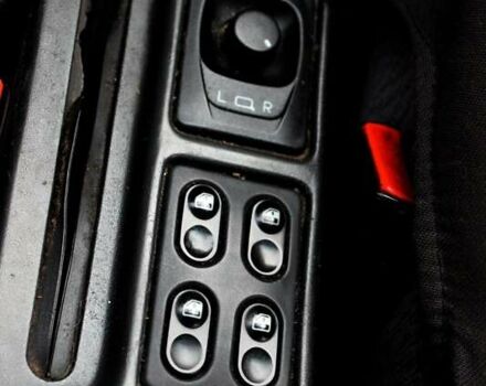 Зеленый ВАЗ 2110, объемом двигателя 1.5 л и пробегом 190 тыс. км за 1250 $, фото 19 на Automoto.ua