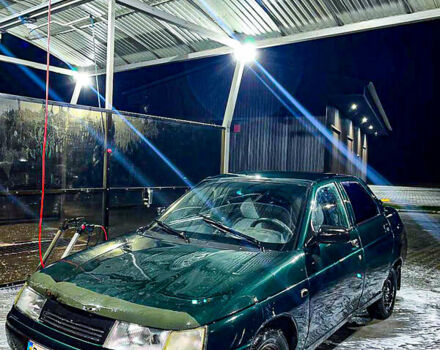 Зеленый ВАЗ 2110, объемом двигателя 1.5 л и пробегом 320 тыс. км за 900 $, фото 1 на Automoto.ua