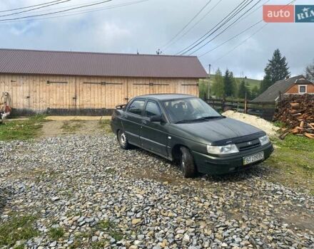 Зеленый ВАЗ 2110, объемом двигателя 1.5 л и пробегом 378 тыс. км за 1800 $, фото 3 на Automoto.ua