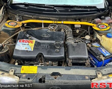 Зелений ВАЗ 2110, об'ємом двигуна 1.6 л та пробігом 160 тис. км за 1900 $, фото 12 на Automoto.ua