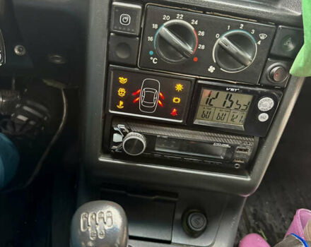 Зелений ВАЗ 2110, об'ємом двигуна 1.6 л та пробігом 200 тис. км за 1999 $, фото 14 на Automoto.ua