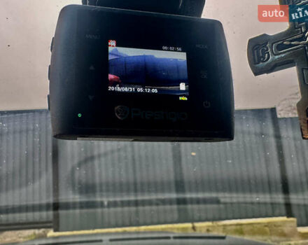 Зелений ВАЗ 2110, об'ємом двигуна 1.6 л та пробігом 200 тис. км за 1999 $, фото 13 на Automoto.ua